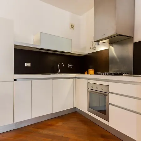 Via Di San Martino Ai Monti Rom